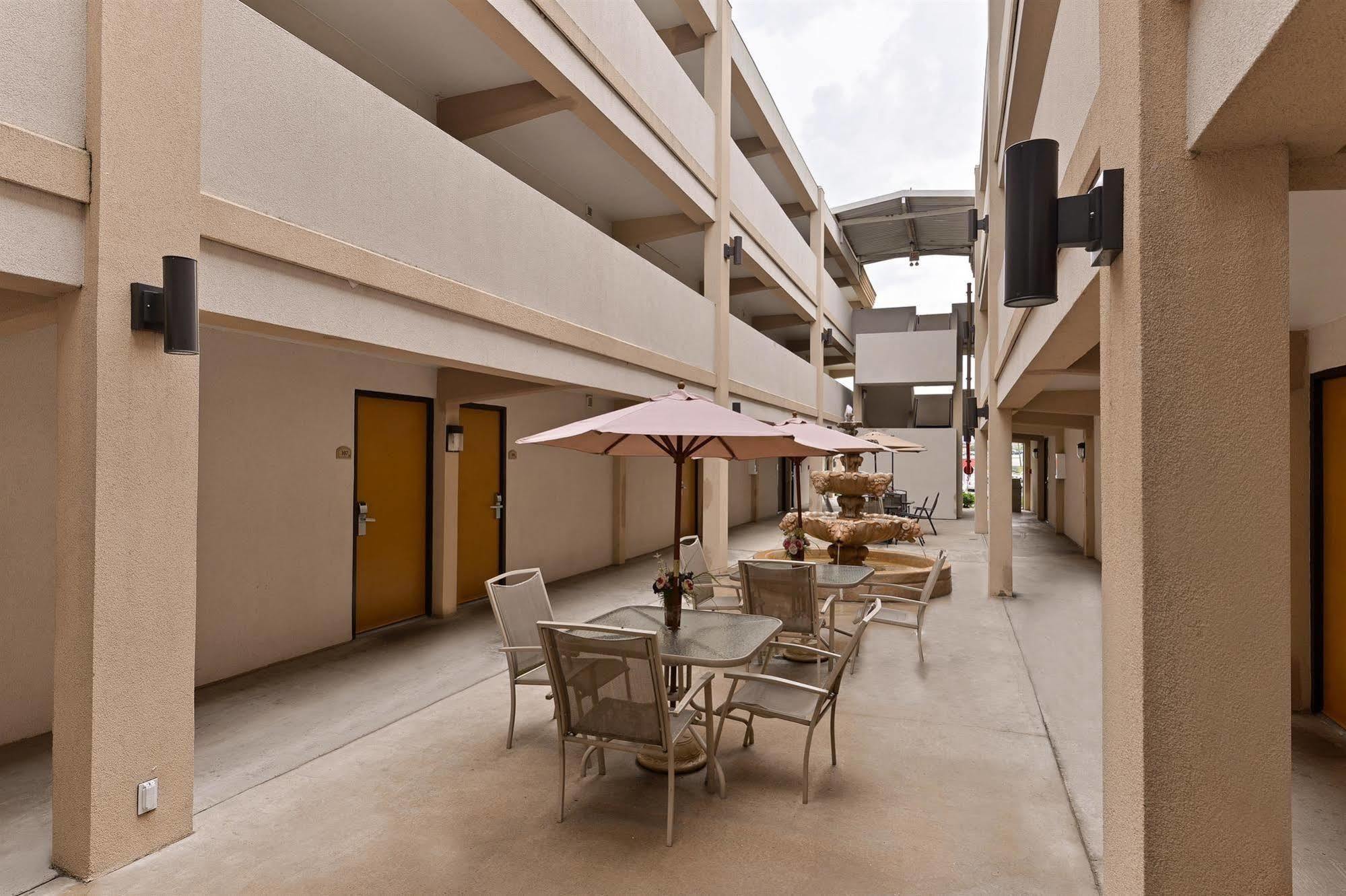 Magnuson Hotel Nashville North Goodlettsville Ngoại thất bức ảnh